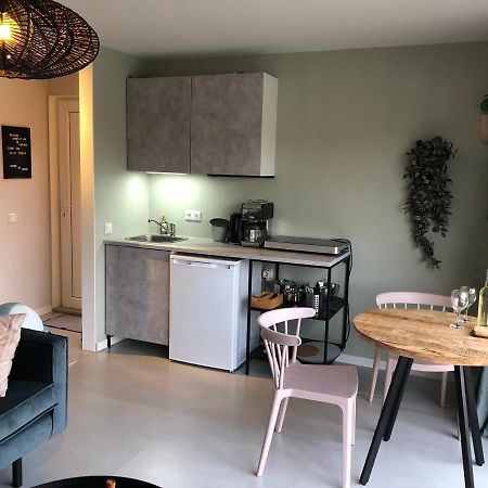 B&B Snurk Stiens, Fijn Verblijf Aan Open Vaarwater Екстериор снимка