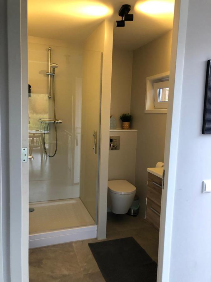 B&B Snurk Stiens, Fijn Verblijf Aan Open Vaarwater Екстериор снимка